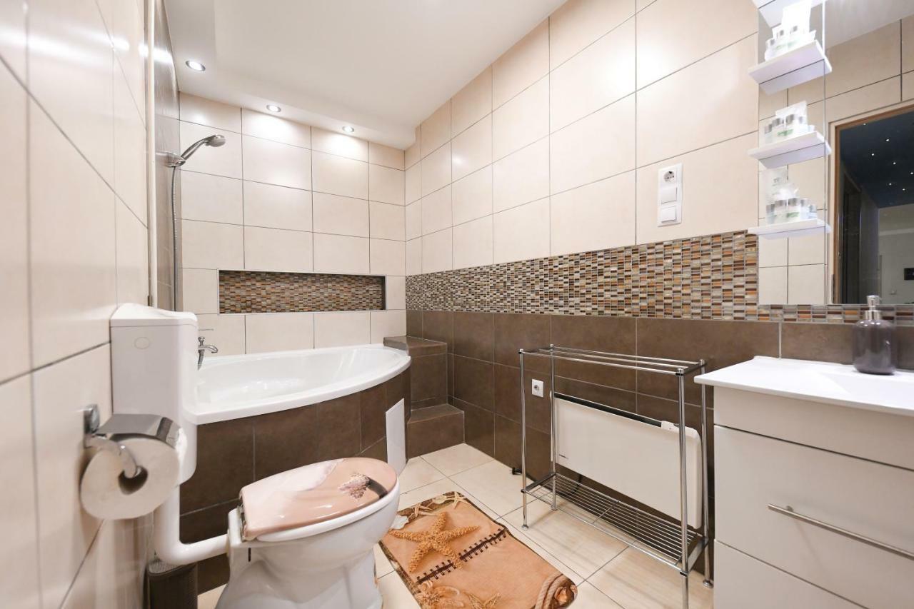 Fireworks Rakoczi - Free Parking - 3 Bedrooms - 2 Bathrooms Budapest Extérieur photo